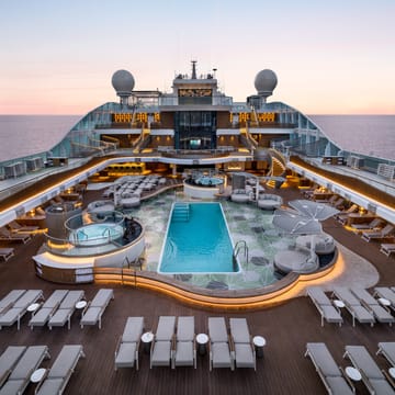 oceania vista pooldeck